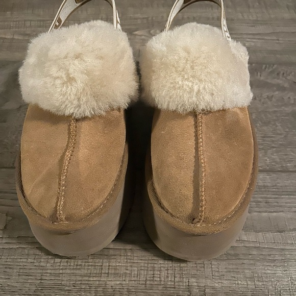 UGG Women's Fluff Yeah Slide Sandals - Chestnut - Picture 4 of 5